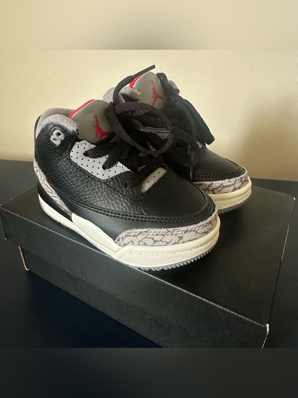 Jordan 3 Retro Black Cement Toddler Size 5C Sneaker DM0968-010 - Picture 2 of 9